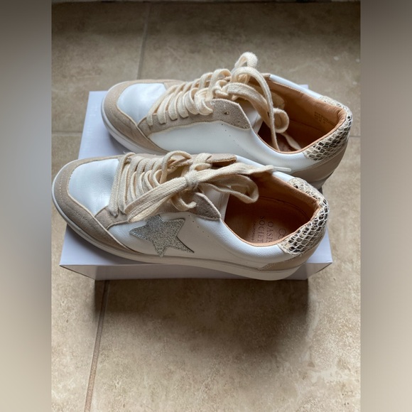 OASIS SOCIETY CALIFORNIA WHITE AND BEIGE SNEAKERS WITH SILVER STAR - Picture 2 of 7